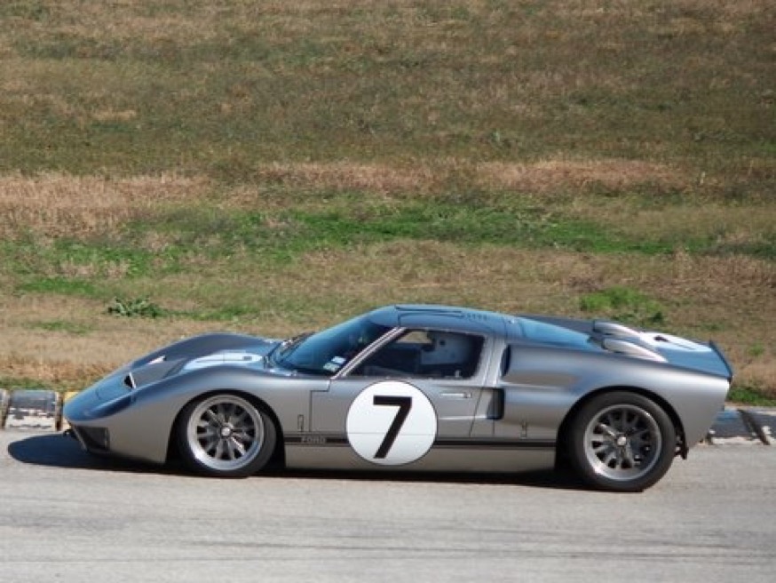 Gray GT 40 2